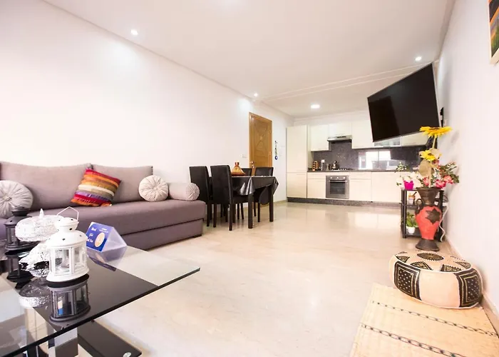 Luxury Beach Apartment - Romantic Weekend Getaway
